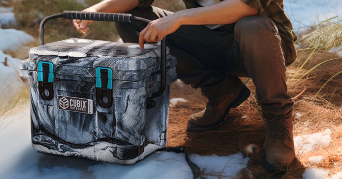 Person kneeling next to a Cubix Quadra X cooler